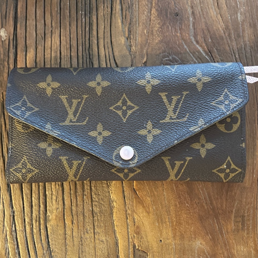 Louis Vuitton Josephine Wallet Ballet Pink